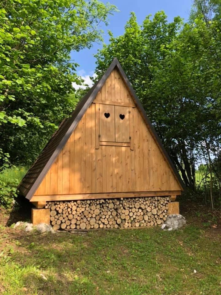 Glamping Krn 호텔 코바리드 외부 사진