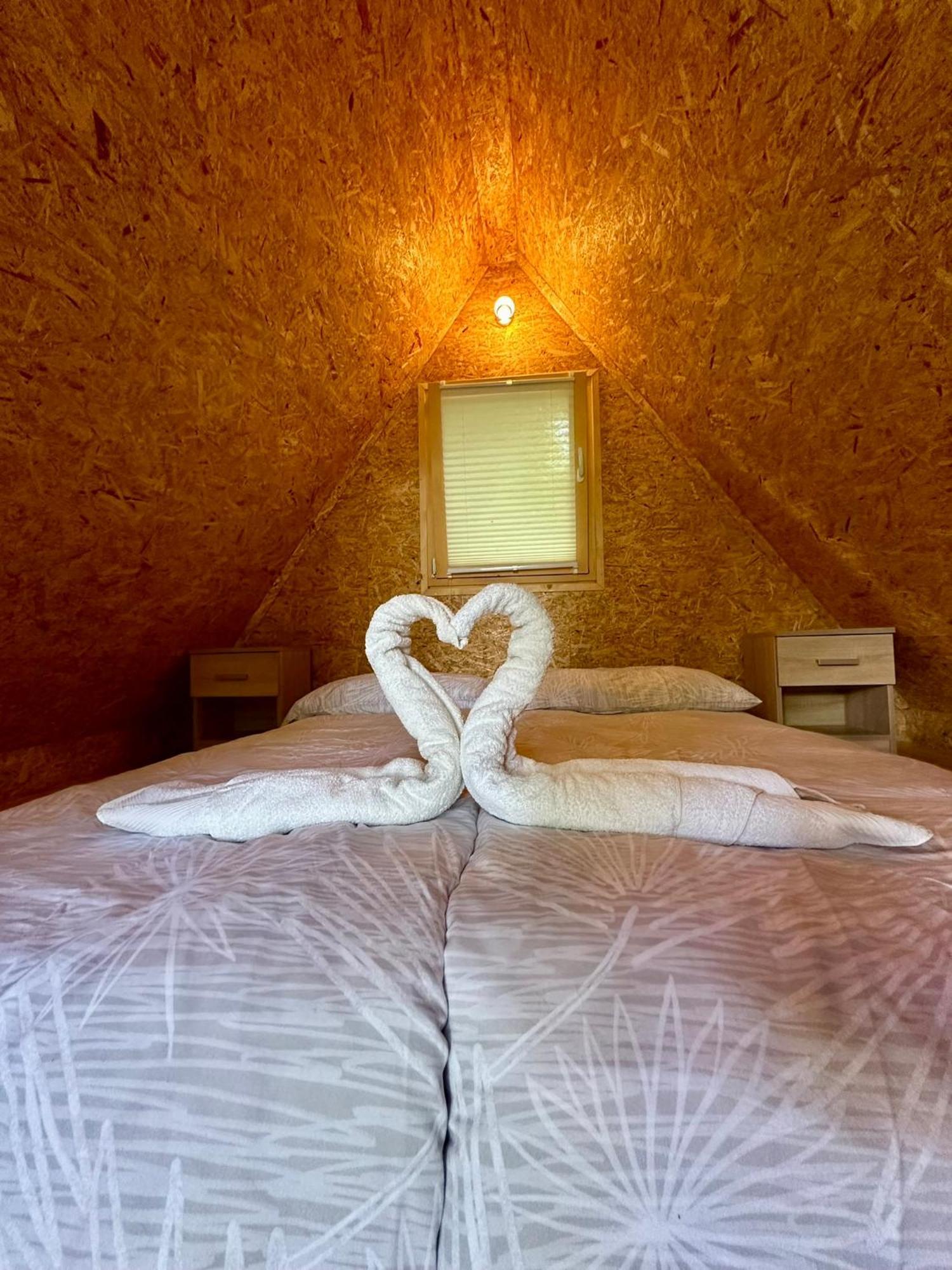 Glamping Krn 호텔 코바리드 외부 사진
